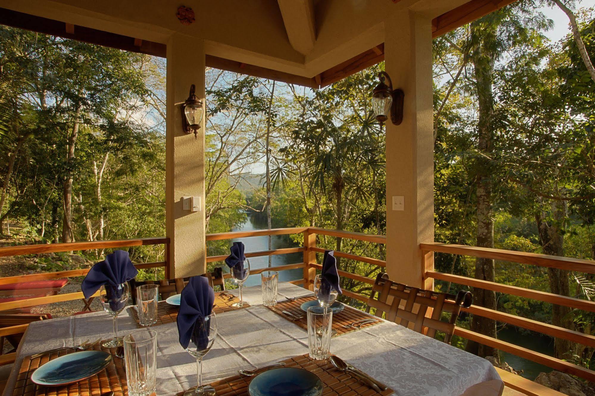 Mystic River Resort 圣伊格纳西奥 外观 照片